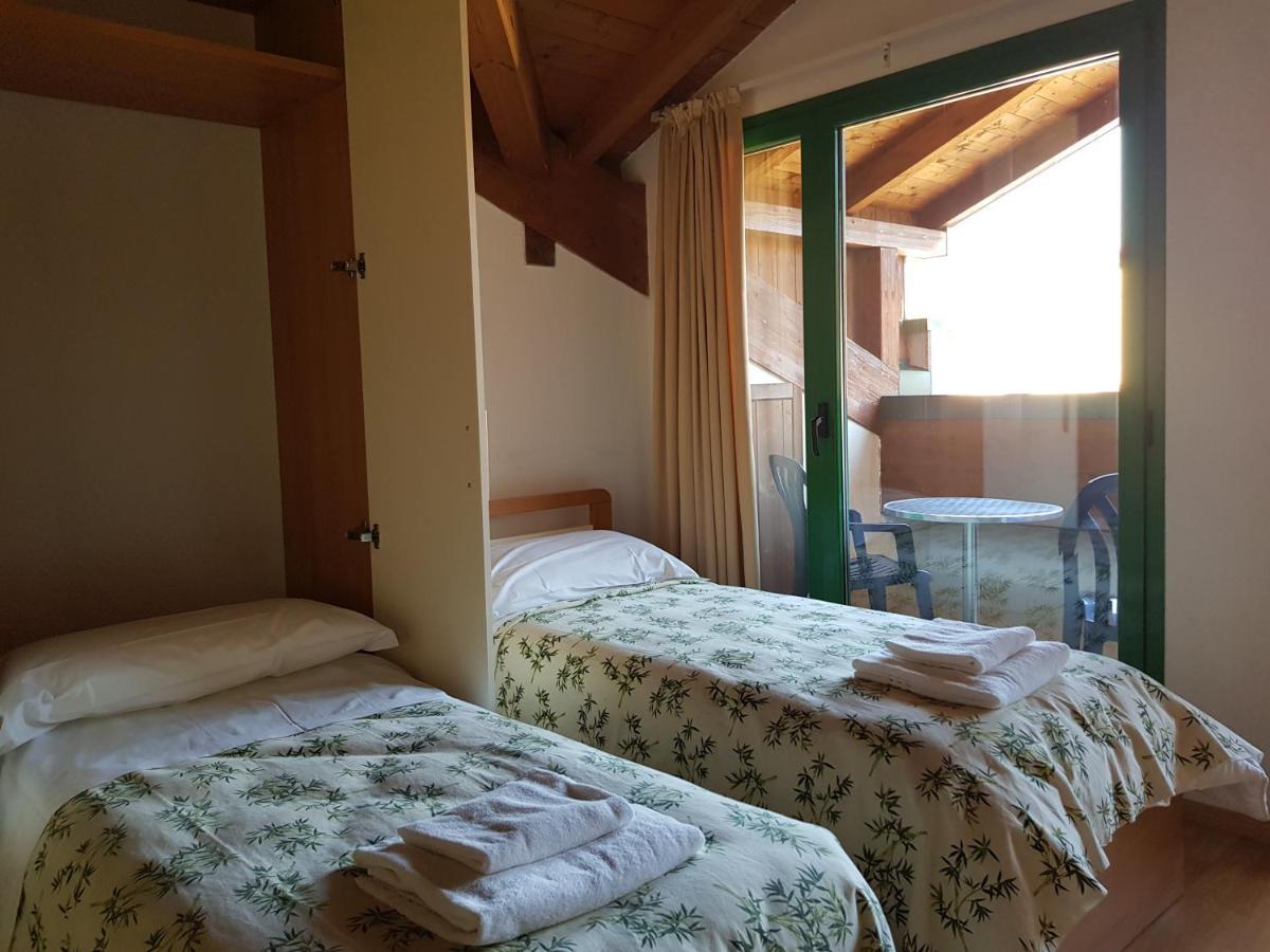 Hotel Oasi Муджа Экстерьер фото