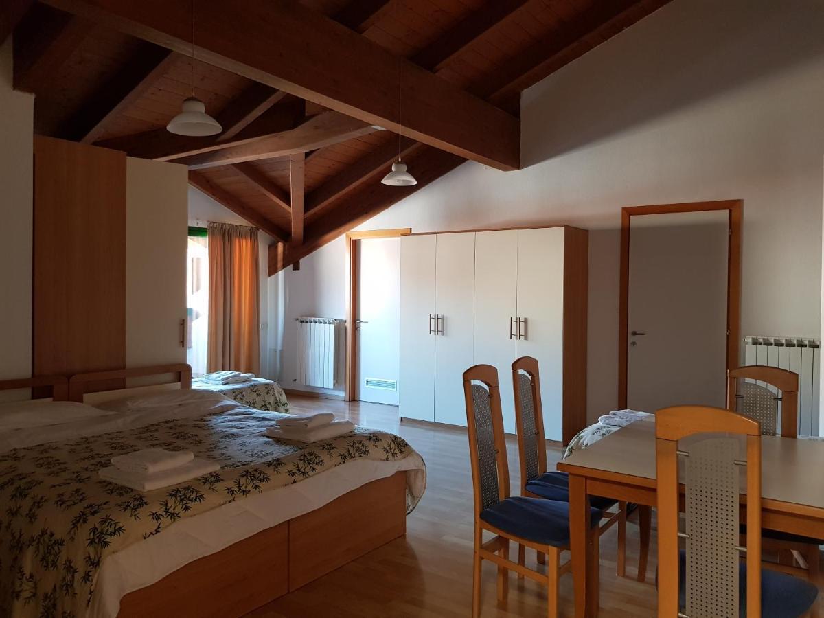 Hotel Oasi Муджа Экстерьер фото